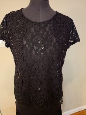 Taylor & Sage Black Crochet Lace Short-Sleeve Blouse